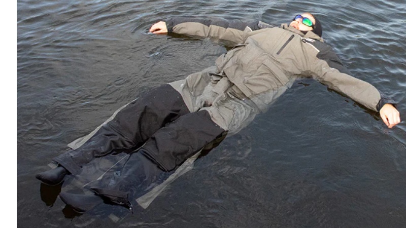 Floating jacket